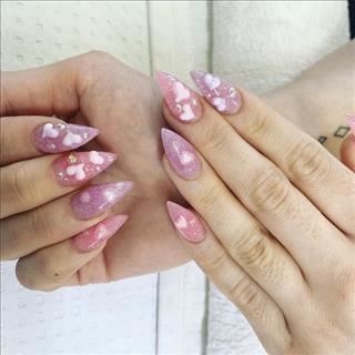 Shop nails vùng Armadale cần tìm thợ bột, SNS, tay chân nước giỏi