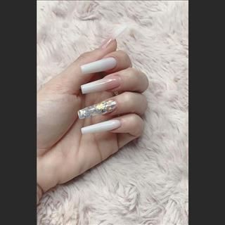 Shop nails cần thợ bột cứng 2 ngày thứ 4 và thứ 7 
