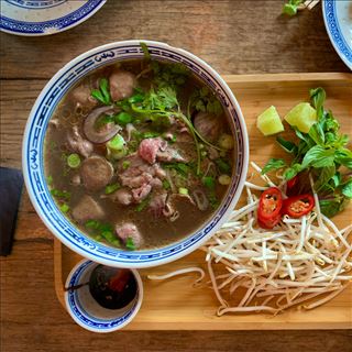 Nhà hàng Phở Sắc tại Melbourne cần tuyển đầu bếp và phụ bếp