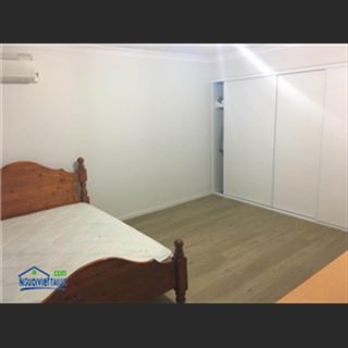 Nhà có 8 phòng còn 1 phòng cho bạn nữ mướn only giá $140/week 